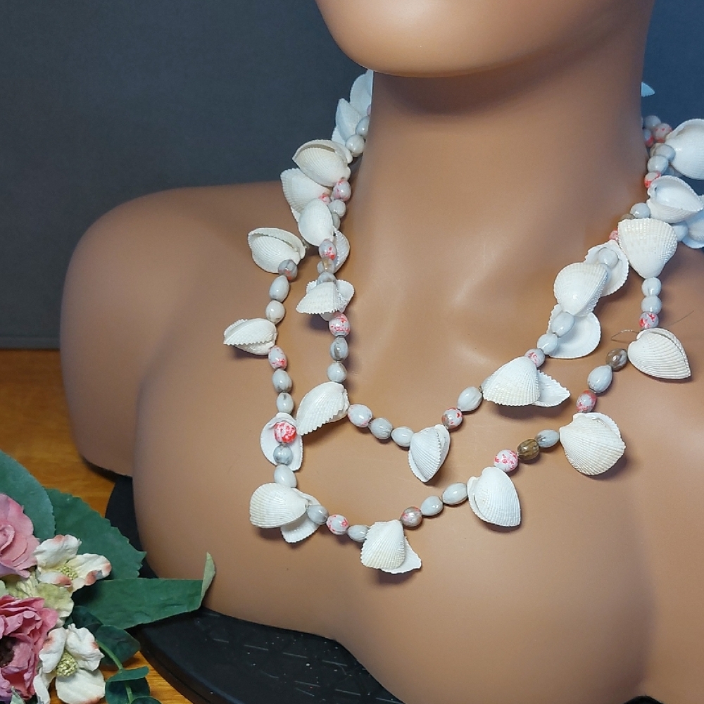 💚5/$25 Super Fun White Pink Shell Long Necklace 42" Bead Unique
